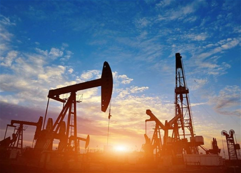 Нефть дорожает на фоне данных о сокращении запасов в США