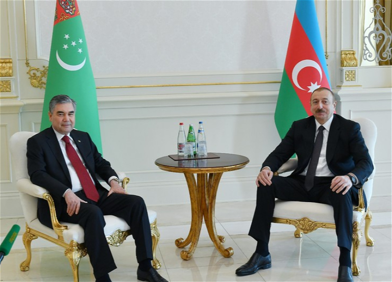 Ильхам Алиев поздравил президента Гурбангулы Бердымухамедова с юбилеем независимости Туркменистана