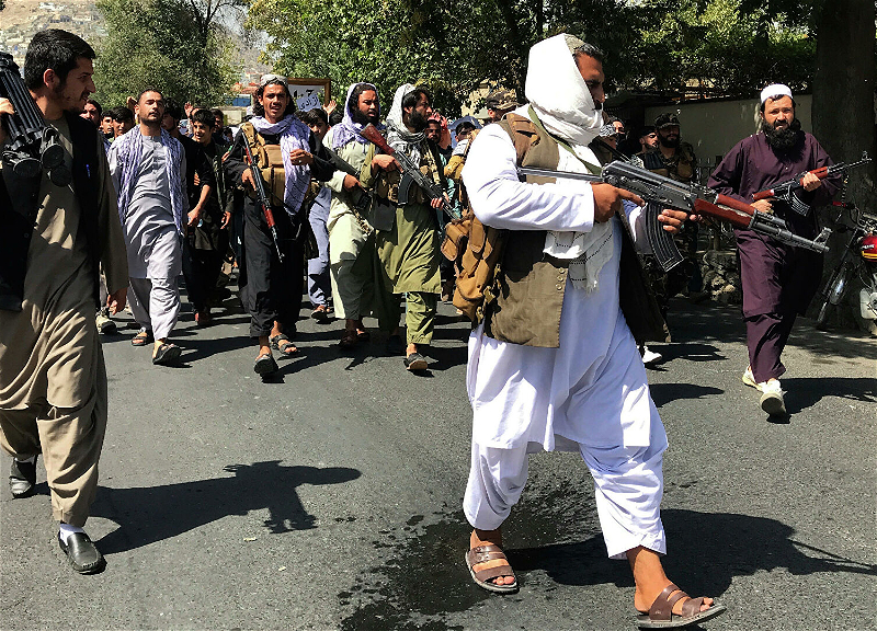Талибы решили временно восстановить в Афганистане действие конституции времен последнего короля