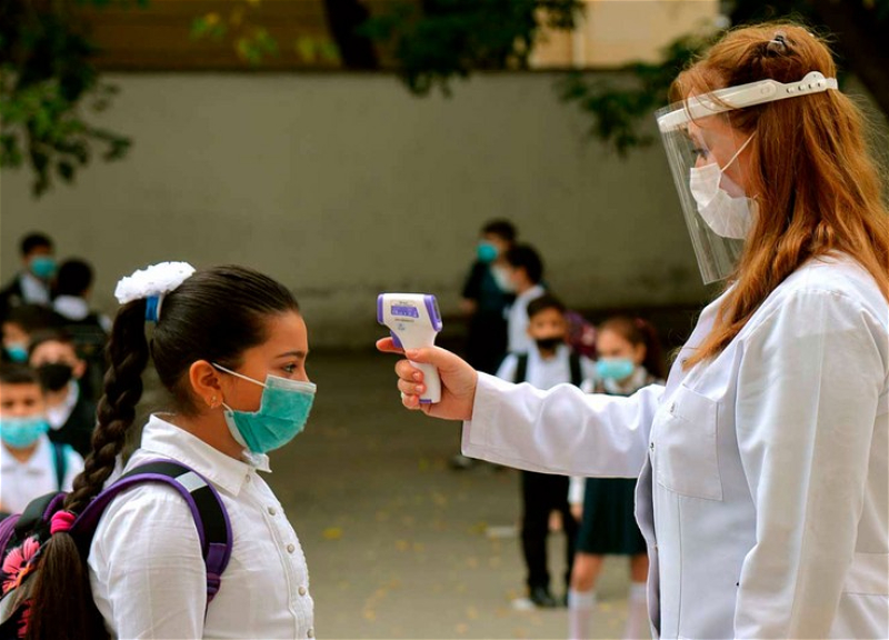 Еще в двух известных школах Баку выявлен коронавирус среди учащихся