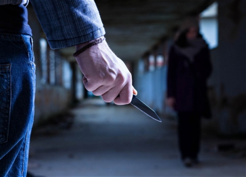 На Абшероне мужчина жестоко убил супругу, нанеся ей 25 ударов ножом – ВИДЕО