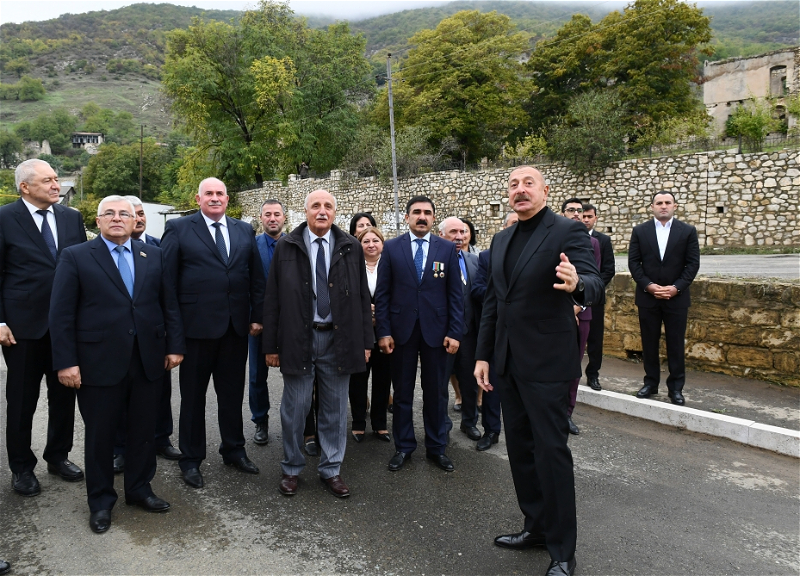 Президент Ильхам Алиев посетил поселок Гадрут и село Туг Ходжавендского района - ФОТО - ВИДЕО
