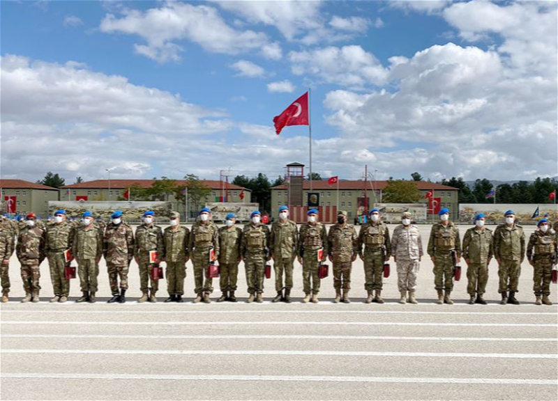 В Турции состоялась церемония выпуска участвовавших в курсе азербайджанских военнослужащих - ФОТО