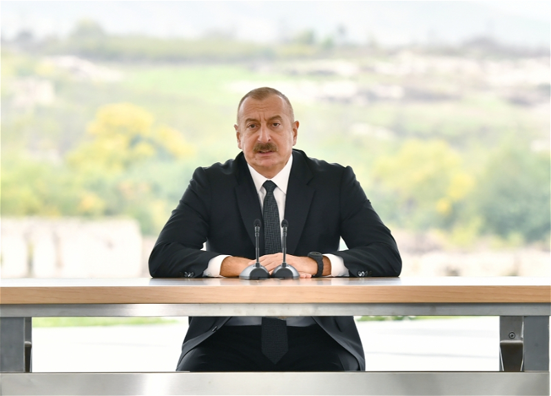 Ильхам Алиев: Мы показали всему миру, на что способна «несокрушимая армянская армия»