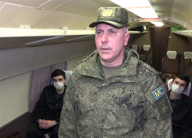 Самолет с армянскими военнослужащими прибыл из Баку в Иреван - ВИДЕО – ОБНОВЛЕНО