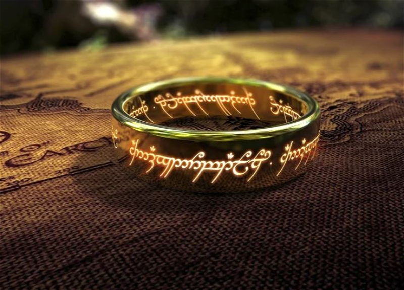 Легендарная трилогия «Властелин колец» Толкина впервые издается с иллюстрациями автора
