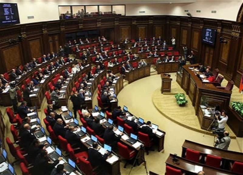 В парламенте Армении провалена антиазербайджанская инициатива оппозиции по Карабаху