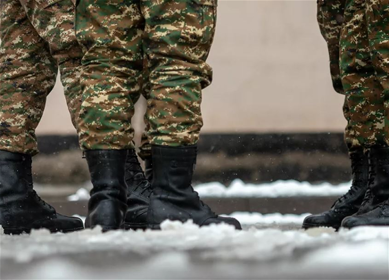 Четверо армянских военных получили ранения в результате взрыва гранаты