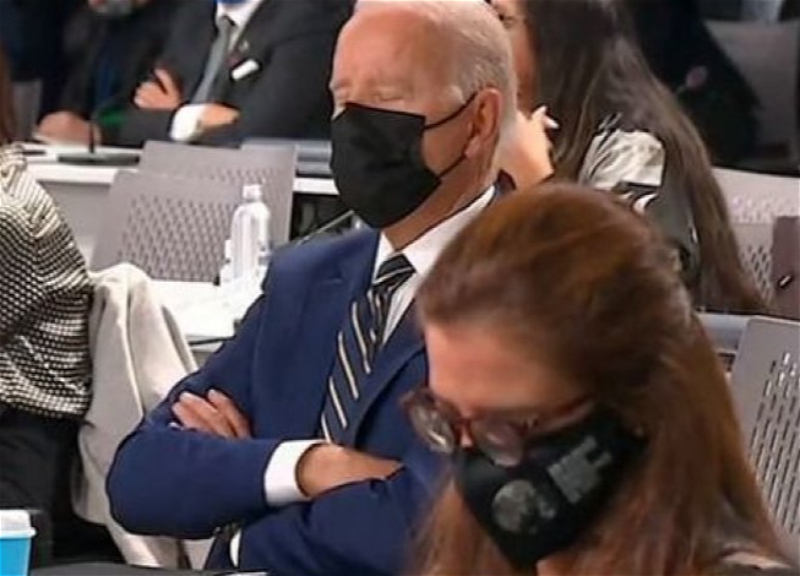 «Сонный Джо»: Президент Байден задремал на саммите в Глазго - ВИДЕО