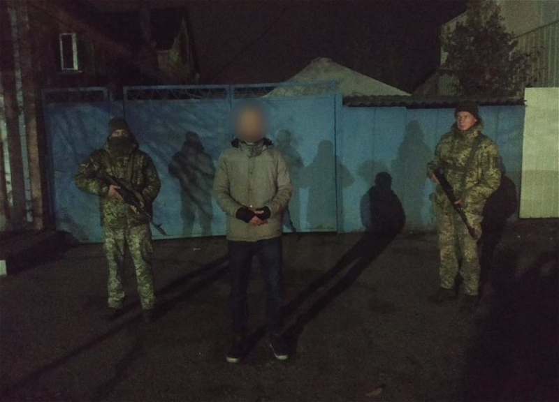 Гражданин Азербайджана, пытавшийся попасть в Россию, ждал сигнала от проводника
