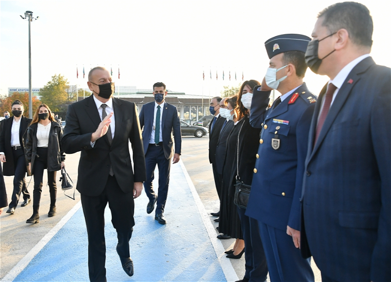 Завершился визит Президента Ильхама Алиева в Турцию - ФОТО