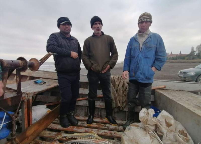 За незаконный вылов осетровых на Каспии задержаны 20 рыбаков - ФОТО
