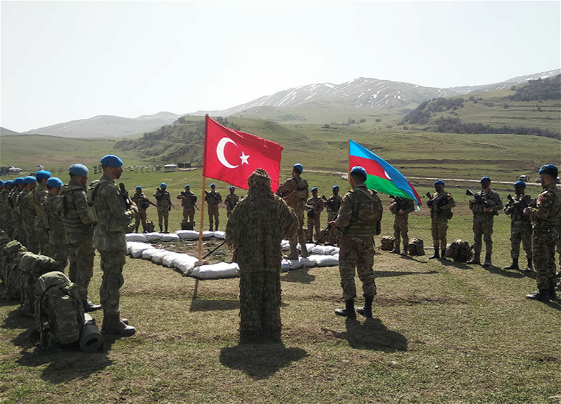 Азербайджанские военнослужащие отправились на учения в Турцию - ВИДЕО
