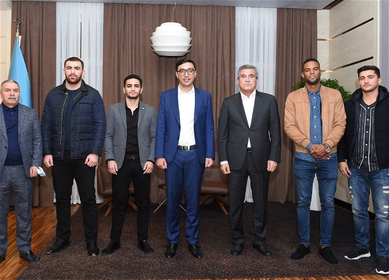 Фарид Гаибов провел встречу с боксерами, успешно выступившими на чемпионате мира