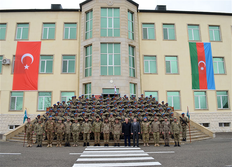Министр обороны Азербайджана посетил новую воинскую часть коммандос - ФОТО - ВИДЕО