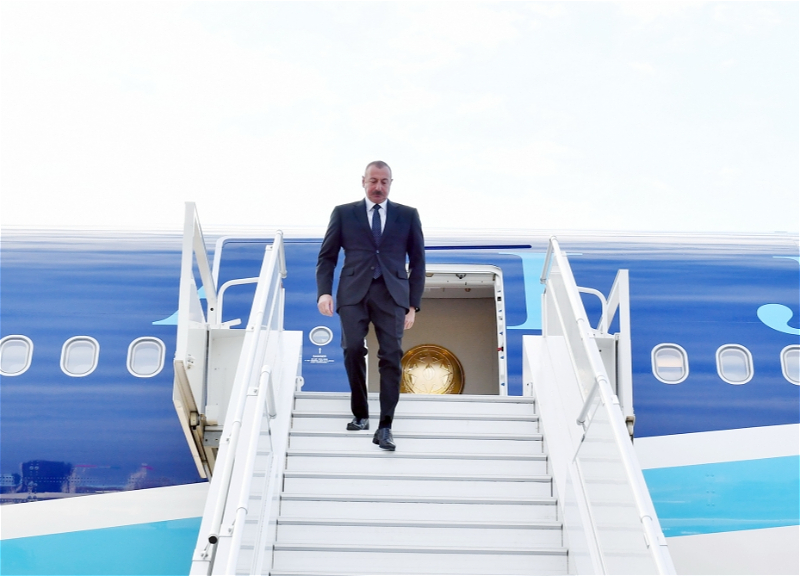 Президент Ильхам Алиев прибыл с рабочим визитом в Сочи - ФОТО