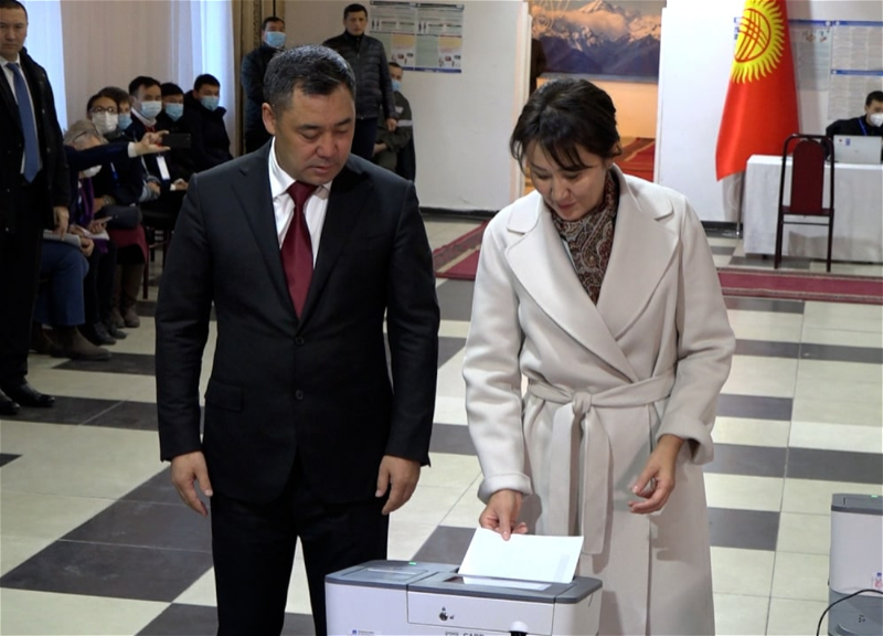 Жапаров проголосовал на выборах в парламент Кыргызстана