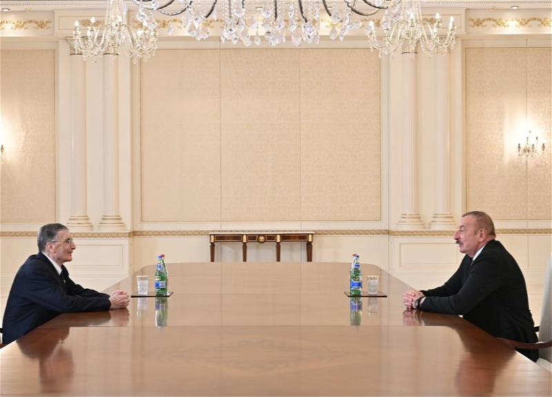 Президент Ильхам Алиев принял всемирно известного ученого Азиза Санжара