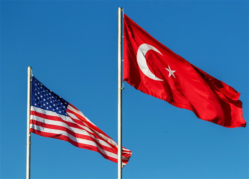Госсекретарь США и глава МИД Турции обсудили ситуацию в Азербайджане и Армении