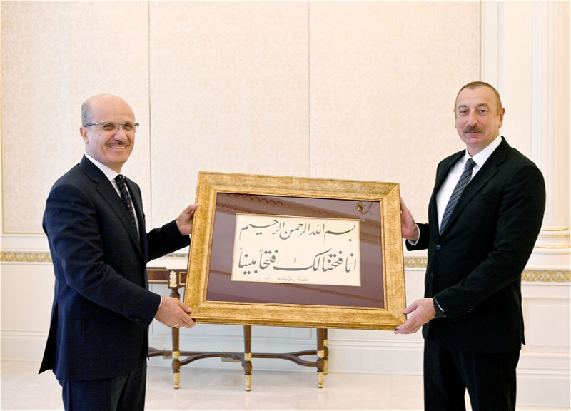 Президент Ильхам Алиев принял председателя Совета высшего образования Турции - ФОТО