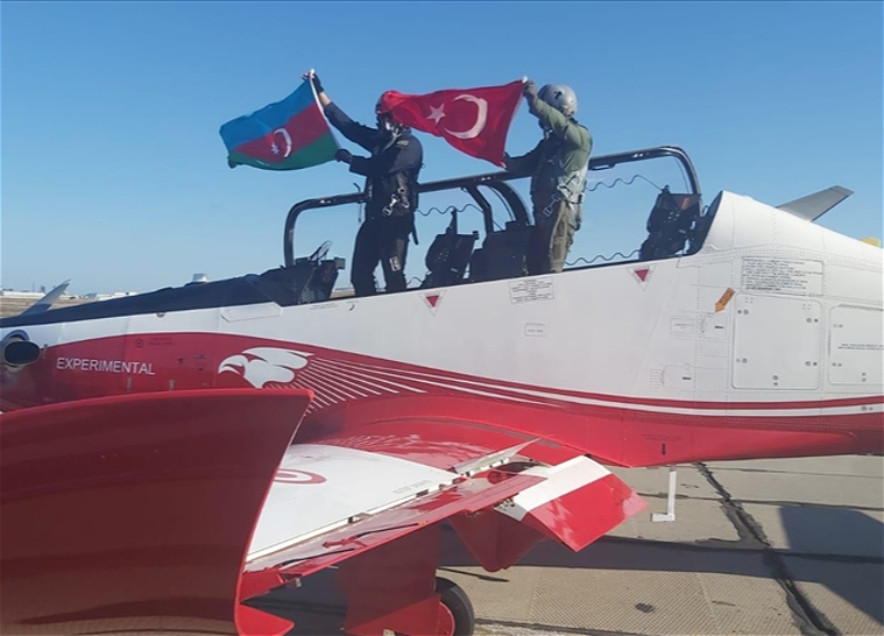 В Азербайджане прошли испытания учебно-тренировочного самолета Hürkuş
