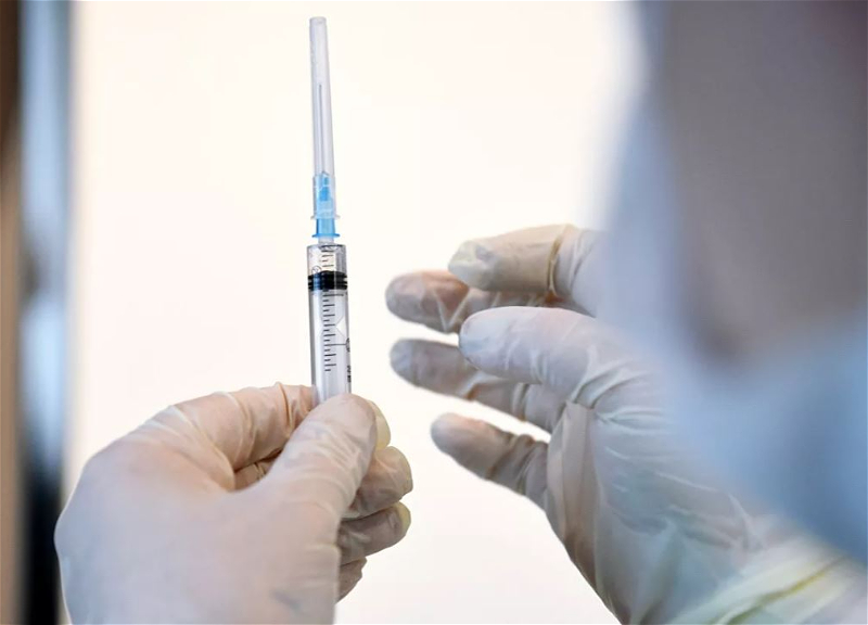 Британские ученые заявили об эффективности шести вакцин от COVID-19