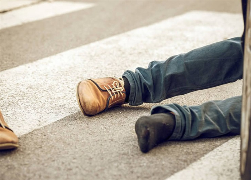 В Лянкяране автомобиль насмерть сбил пешехода