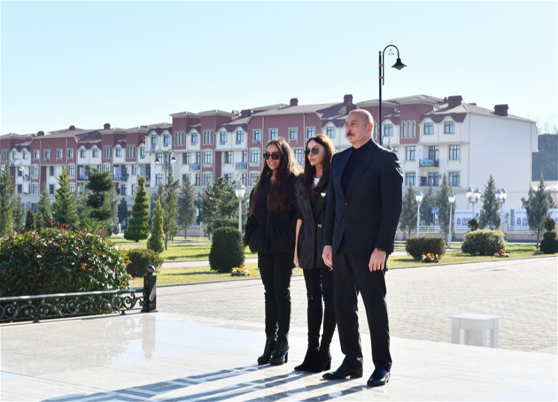 Президент Ильхам Алиев и первая леди Мехрибан Алиева посетили памятник великому лидеру Гейдару Алиеву в Губе – ФОТО