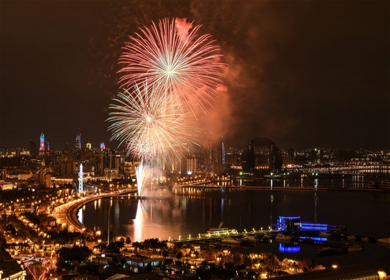 На Новый год в Азербайджане пять дней подряд будут нерабочими