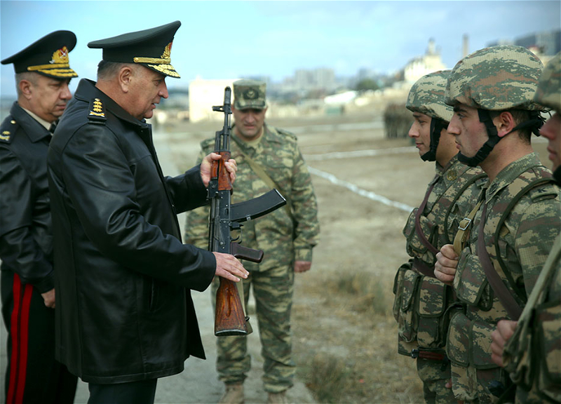 Начальник Генштаба Азербайджанской армии встретился с личным составом Высшего военного училища - ФОТО - ВИДЕО