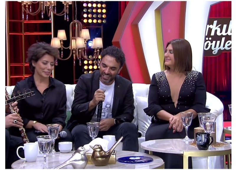 Звезда сериала «Yargı» исполнил в популярном турецком телешоу песню «Ay qız» - ВИДЕО