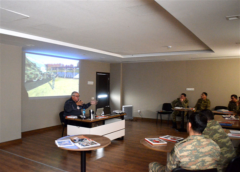 Для азербайджанских военных провели семинары по международному гуманитарному праву - ФОТО