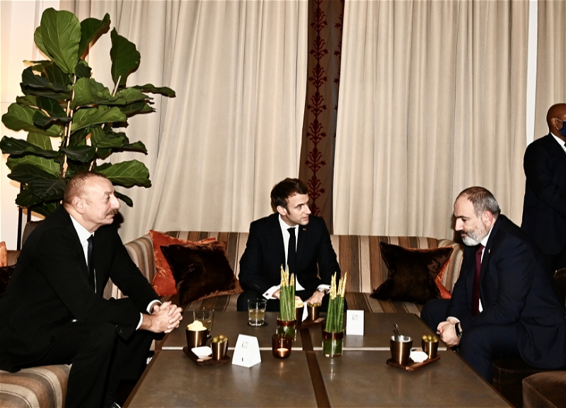 Ильхам Алиев и Никол Пашинян провели в Брюсселе неформальную встречу - ФОТО
