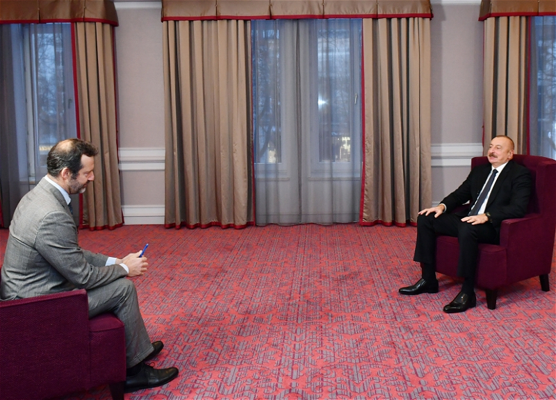 Президент Ильхам Алиев дал интервью итальянской газете İl Sole 24 Ore - ФОТО