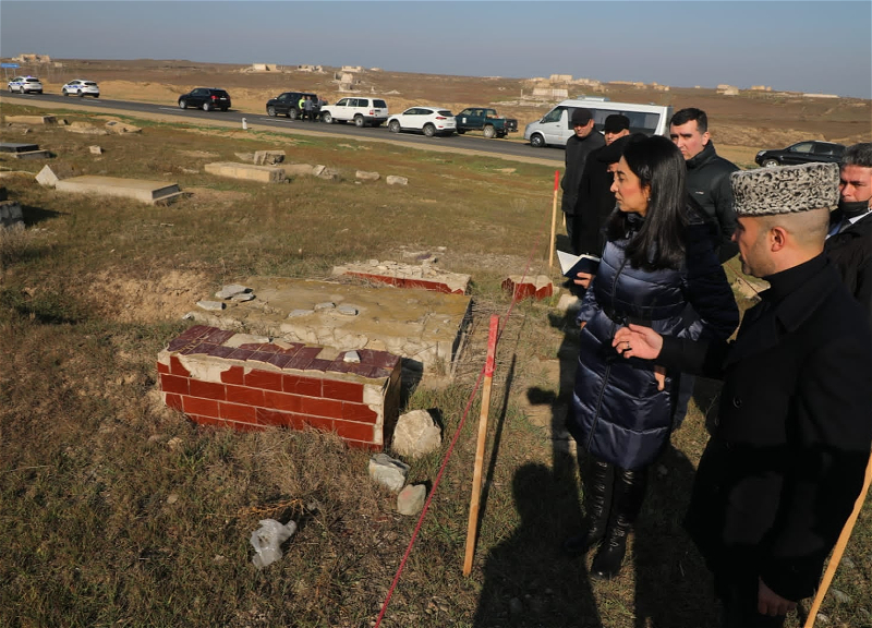 Азербайджан представит отчет в международные организации в связи с разрушением армянами кладбищ - ФОТО