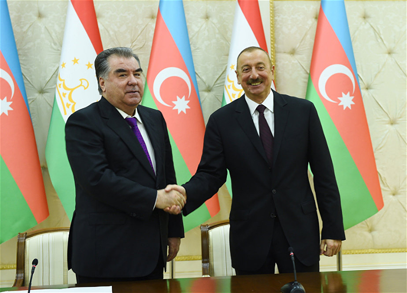 Президент Таджикистана поздравил Президента Азербайджана с днем рождения