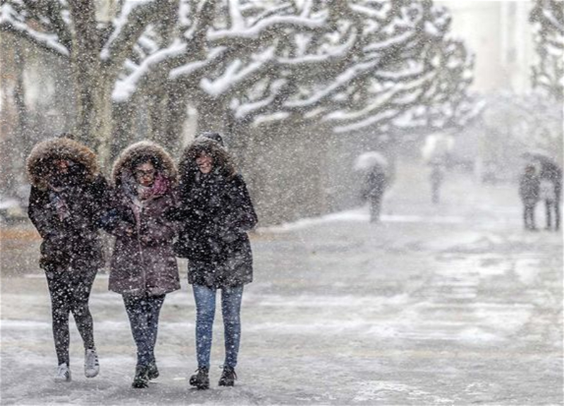 В Баку в пятницу ожидается интенсивный снегопад