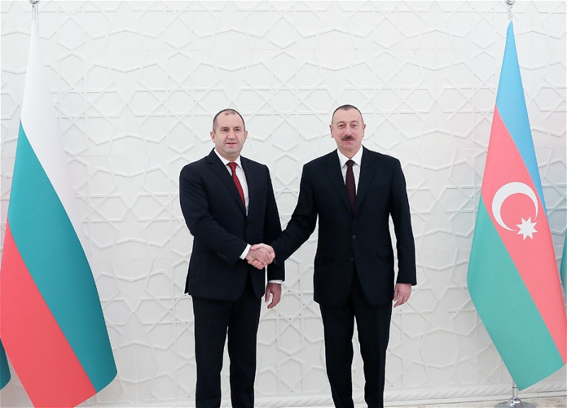 Президент Болгарии поздравил Ильхама Алиева с юбилеем