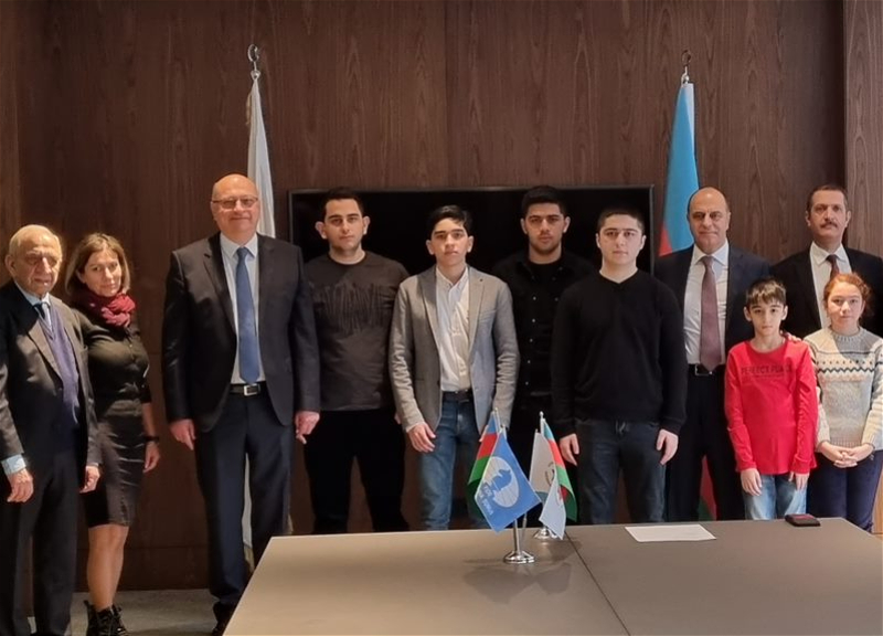Федерация шахмат Азербайджана наградила юных шахматистов
