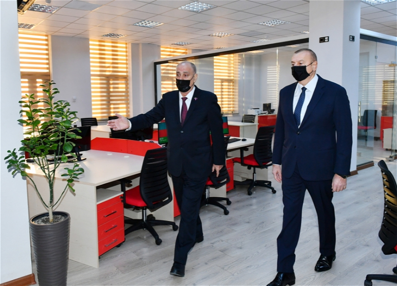 Ильхам Алиев ознакомился с новым зданием AZƏRTAC - ФОТО