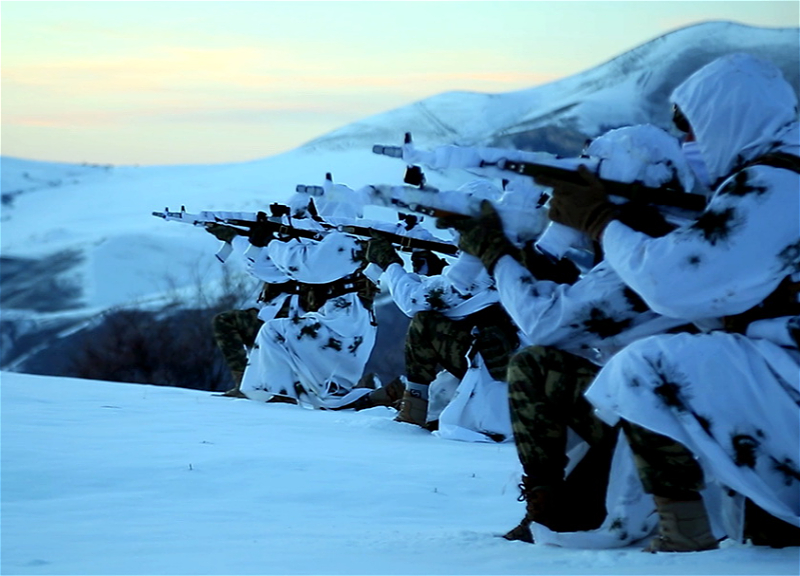 В воинской части коммандос Сухопутных войск ВС Азербайджана проведены учения – ВИДЕО