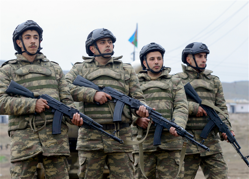 Азербайджанские военнослужащие в 2021 году приняли участие в 205 курсах
