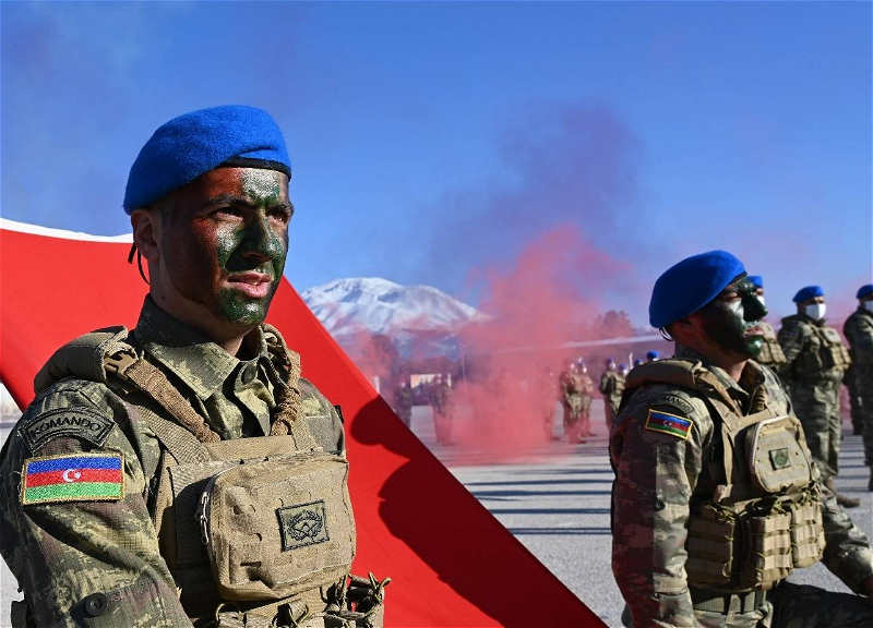 Азербайджанские военные прошли курсы коммандос в Турции - ФОТО