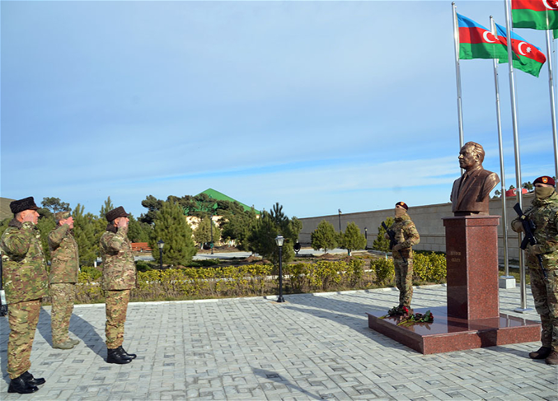 Министр обороны Закир Гасанов посетил воинскую часть Сил спецназначения - ФОТО - ВИДЕО