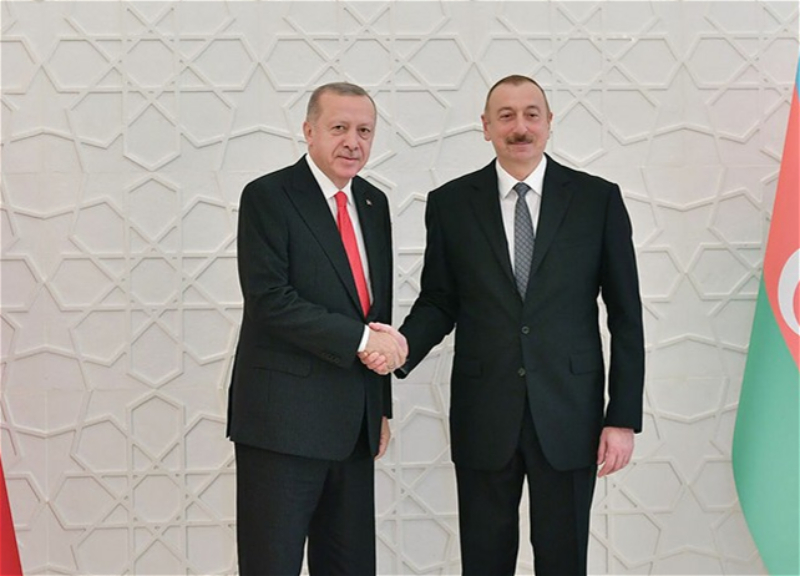 Руководители Азербайджана и Турции обсудили ситуацию в Казахстане