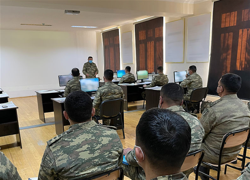 В азербайджанской армии проводятся сборы с командирами батальонов - ФОТО