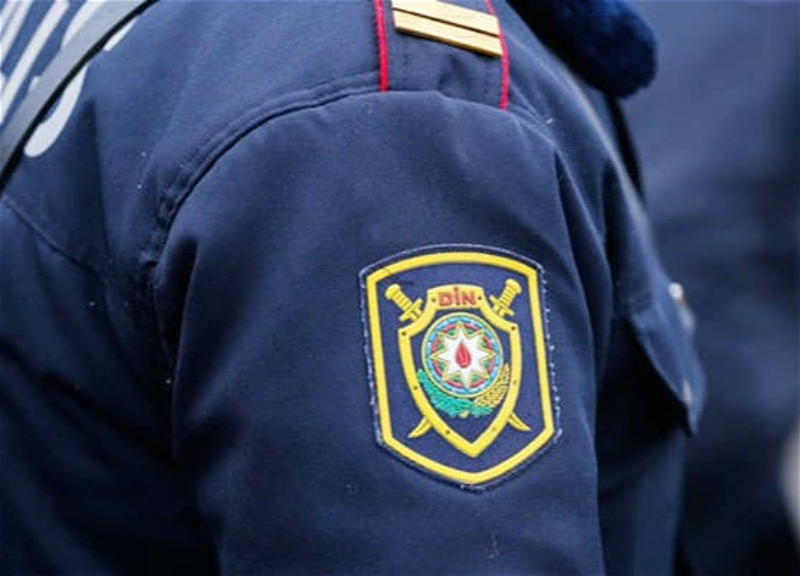 В Баку полицейский случайно выстрелил в себя - ФОТО