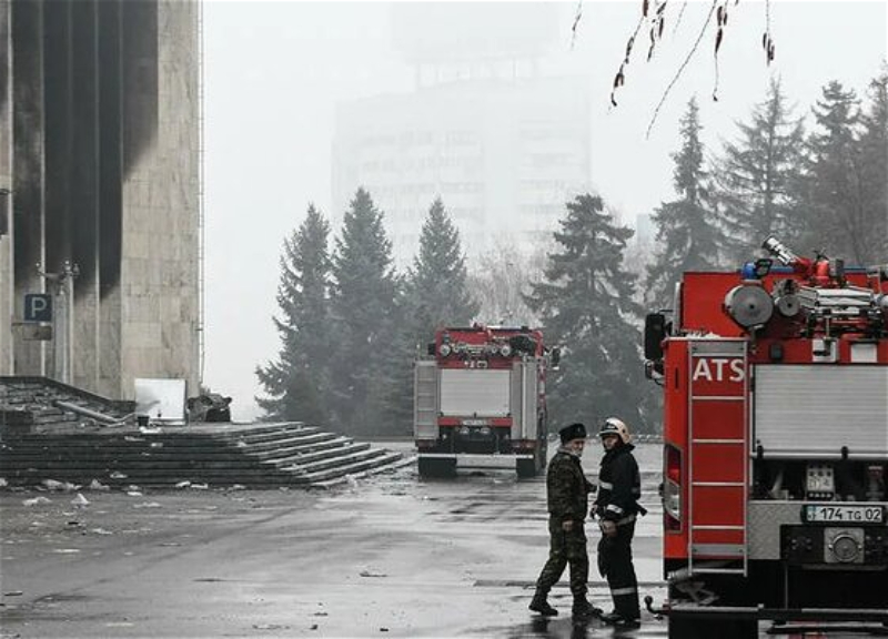 МЧС Казахстана: Террористы угнали семь пожарных машин и использовали их как таран