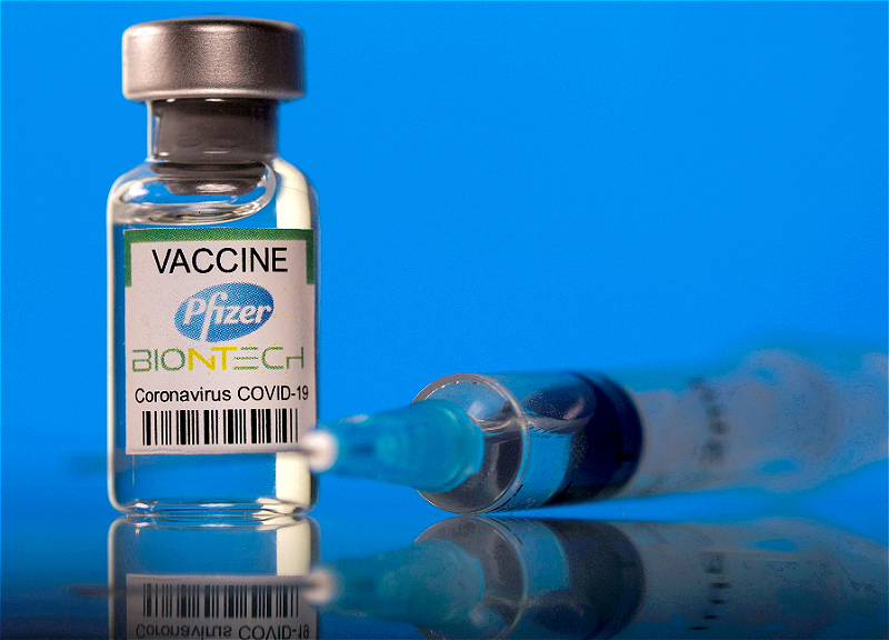 В Pfizer рассказали, когда появится вакцина от омикрон-штамма