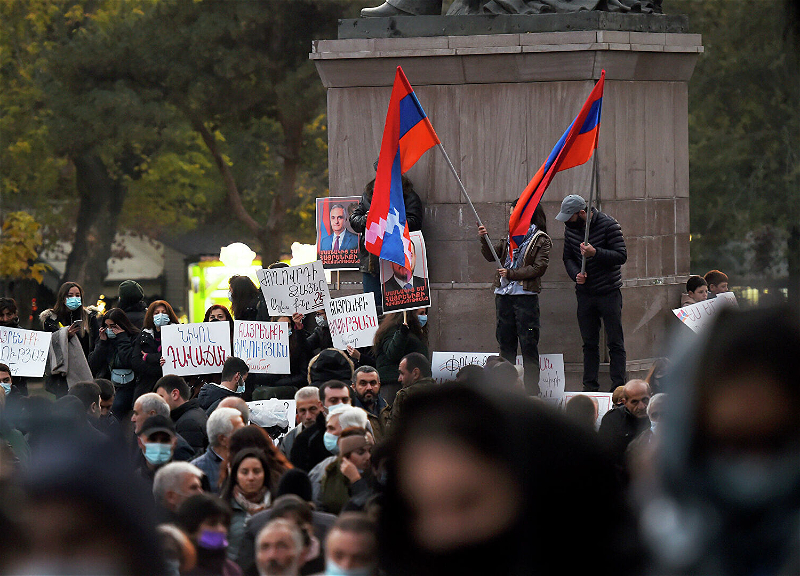 В Иреване проходит акция протеста: армяне требуют безопасности от России